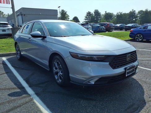 Used 2023 Honda Accord EX image 13