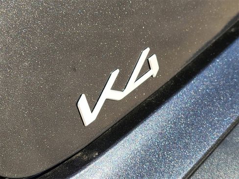 New 2025 Kia K4 LXS image 7