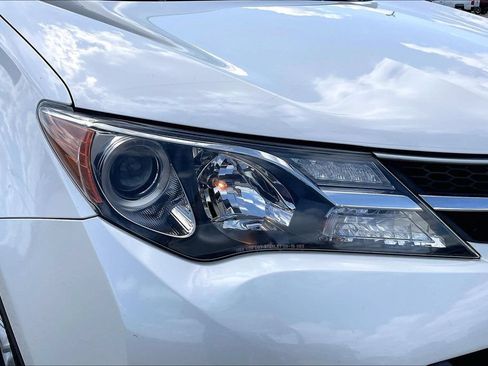 Used 2014 Toyota RAV4 Limited w/ Technology Package FWD image 29