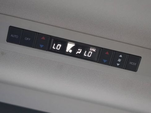 Used 2024 Toyota Sienna Limited AWD/4WD image 52