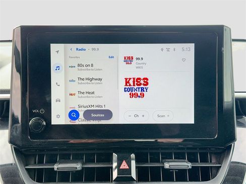 Used 2025 Toyota Corolla Cross LE w/ Moonroof Package image 15