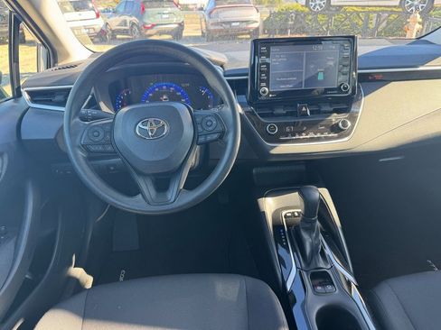 Used 2022 Toyota Corolla LE image 12