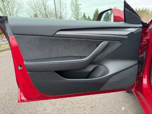 Used 2023 Tesla Model 3 Standard Range image 12