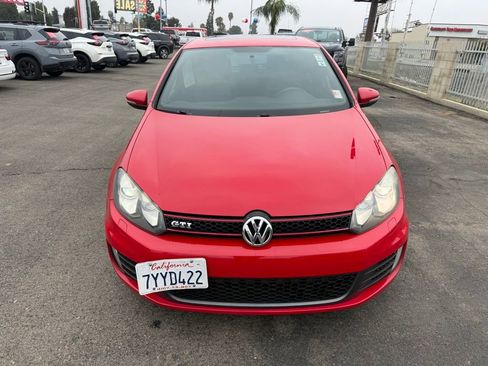 Used 2011 Volkswagen Golf 4-Door image 2