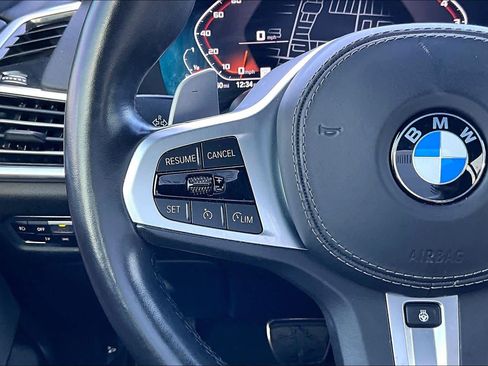 Used 2022 BMW X7 M50i w/ Luxury Seating Package image 23