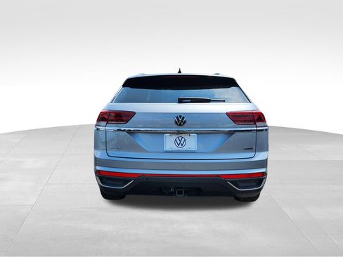 Used 2023 Volkswagen Atlas Cross Sport SE w/ Panoramic Sunroof Package AWD/4WD image 3