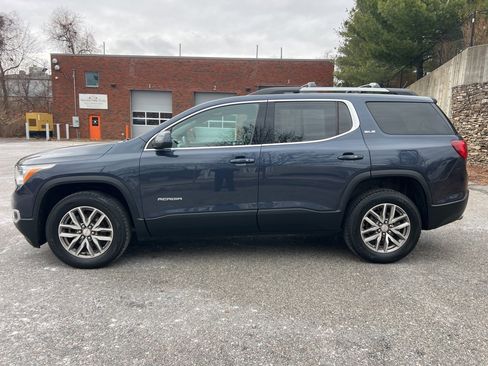 Used 2019 GMC Acadia SLE image 2