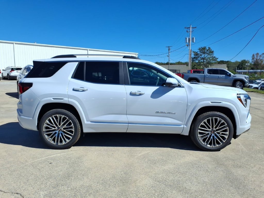 New 2027 GMC Terrain Denali w/ LPO, Floor Liner Package AWD/4WD image 8
