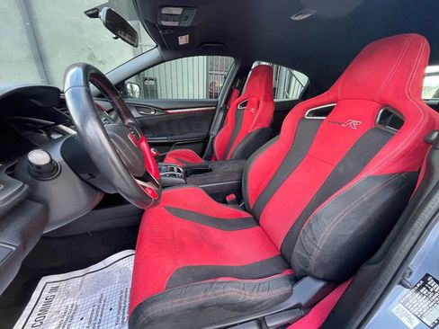 Used 2019 Honda Civic Type R image 10