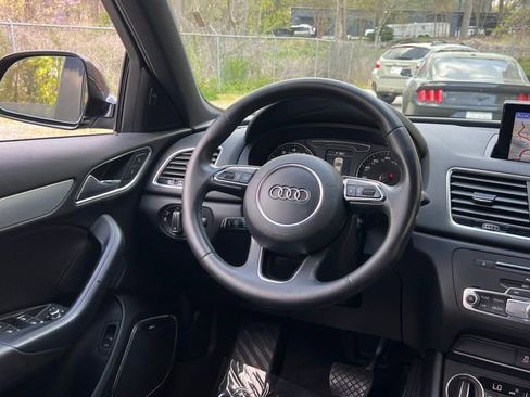 Used 2016 Audi Q3 2.0T Prestige w/ Prestige Package image 18