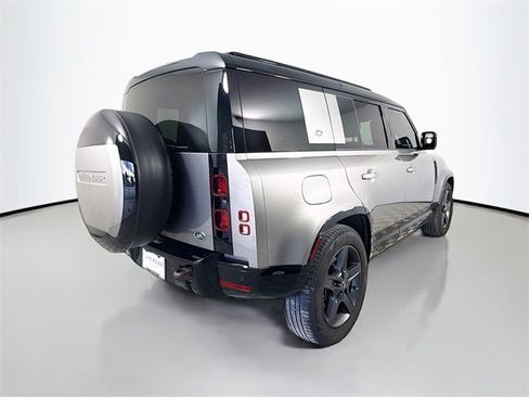 Certified 2023 Land Rover Defender 110 X-Dynamic SE image 5