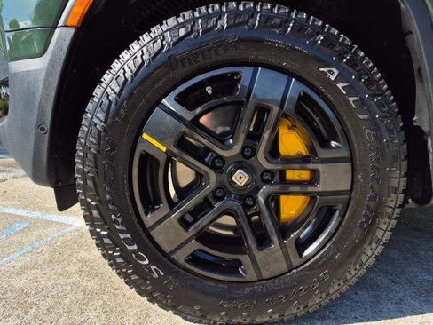 Used 2023 Rivian R1T Adventure image 19