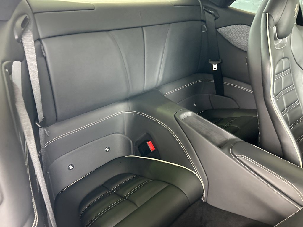 Used 2019 Ferrari Portofino RWD image 40