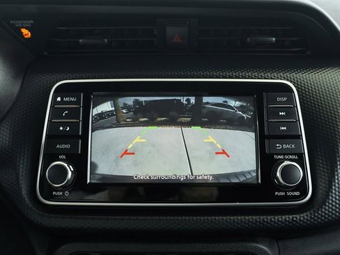 Used 2021 Nissan Kicks S image 40