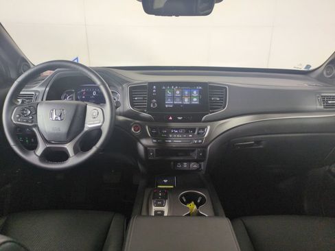 Certified 2024 Honda Passport EX-L image 12