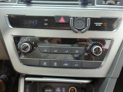 Used 2015 Hyundai Sonata SE image 7