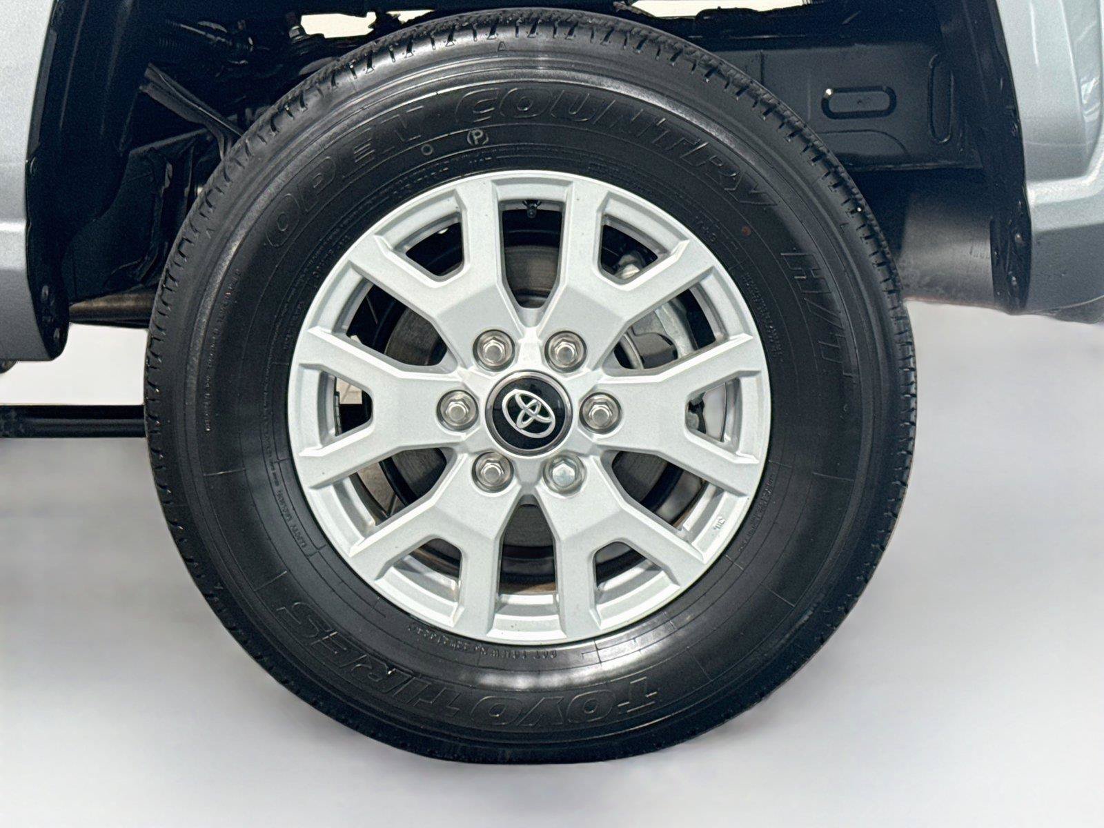 Used 2024 Toyota Tacoma SR5 RWD image 36