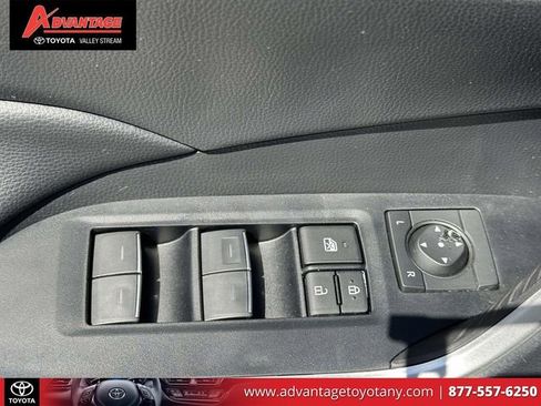 Used 2024 Toyota RAV4 XLE AWD/4WD image 21