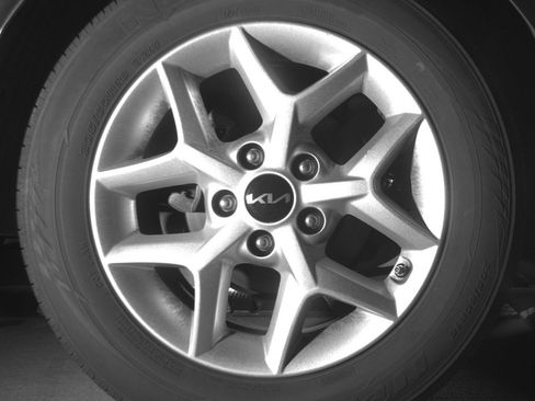 Used 2025 Kia Soul LX w/ LX Technology Package FWD image 15