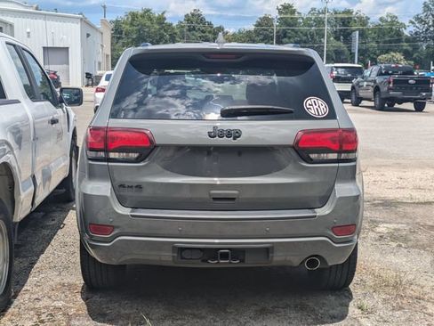 Used 2020 Jeep Grand Cherokee Altitude AWD/4WD image 3