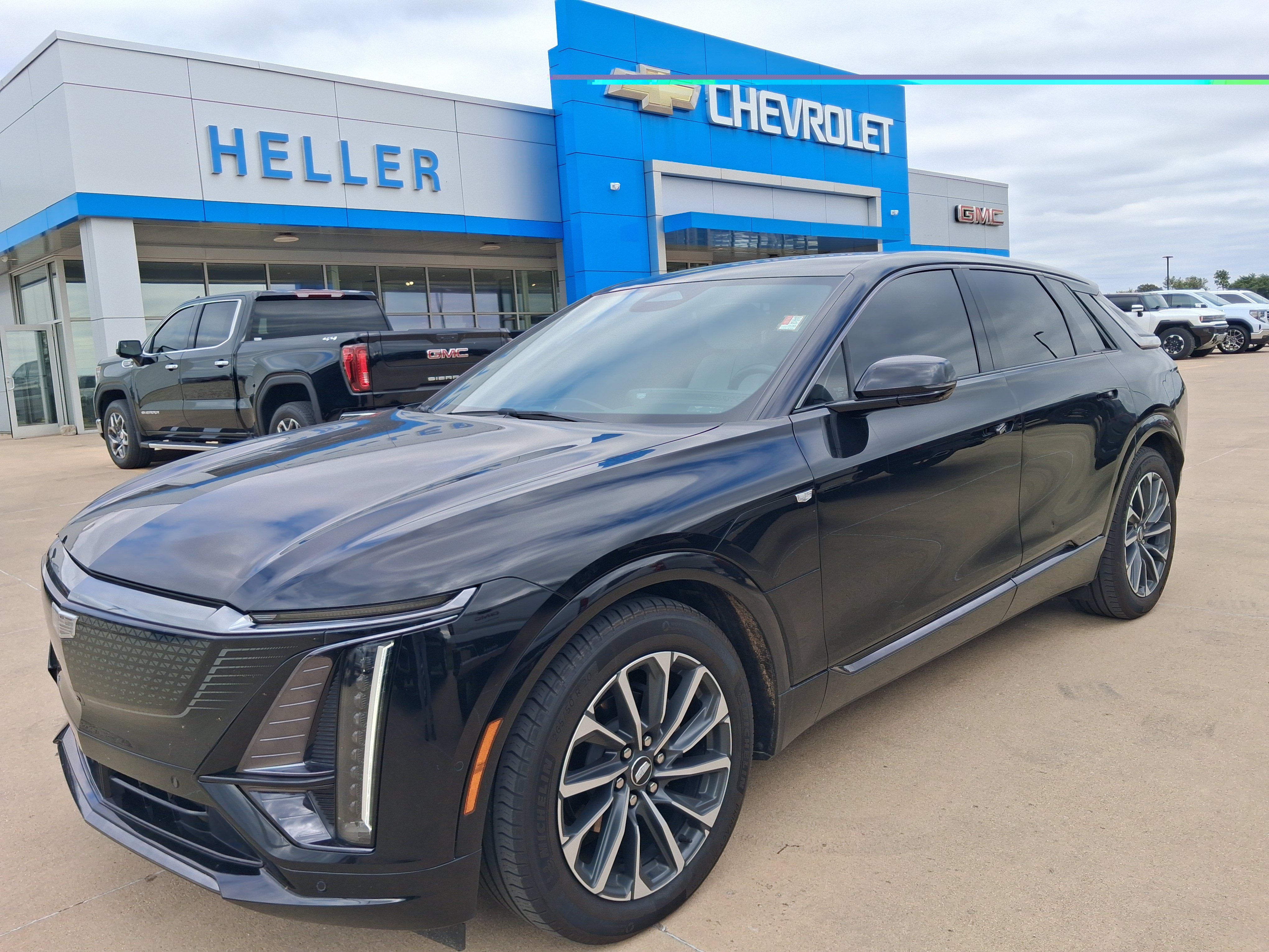 Used 2024 Cadillac Lyriq Sport AWD/4WD image 3