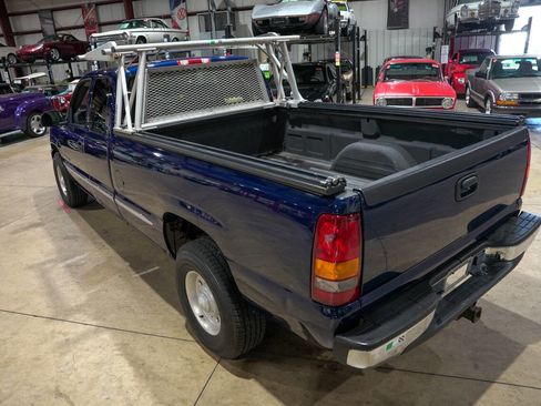 Used 1999 GMC Sierra 2500 SLE 3dr Extended Cab LB HD w/ Marketing Option Pkg image 16