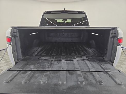 Used 2023 Rivian R1T Launch Edition image 15