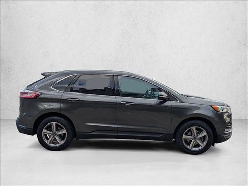 Used 2019 Ford Edge SEL w/ Equipment Group 201A image 4