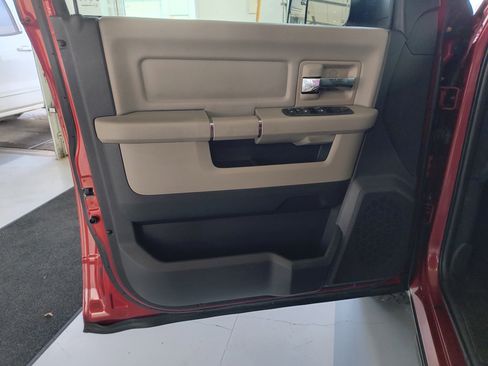 Used 2012 RAM 1500 Classic SLT w/ Luxury Group image 16