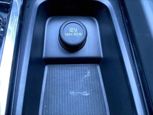 Used 2024 Volvo XC60 B5 Ultimate image 35