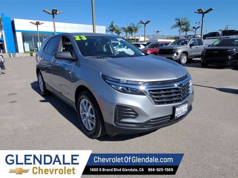 Certified 2023 Chevrolet Equinox LS w/ LS Convenience Package image 2