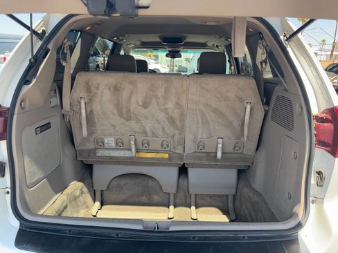 Used 2005 Toyota Sienna XLE Limited AWD/4WD image 32
