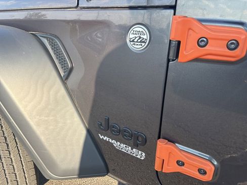 Used 2021 Jeep Wrangler Sport S image 4