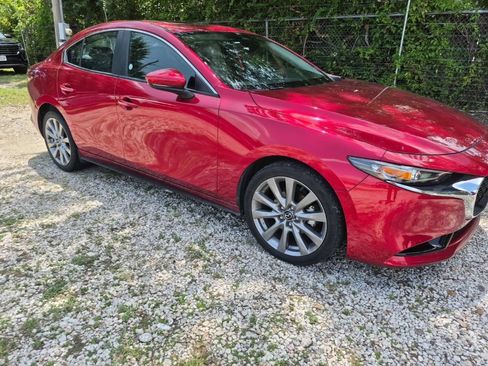 Used 2025 MAZDA MAZDA3 s FWD image 4