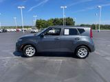 Used 2022 Kia Soul LX w/ Technology Package image 4