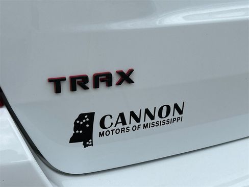 Used 2022 Chevrolet Trax LT w/ Redline Edition image 32