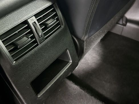Used 2024 Mitsubishi Outlander SE FWD image 27