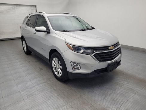 Used 2018 Chevrolet Equinox LT w/ Sun & Infotainment Package image 13