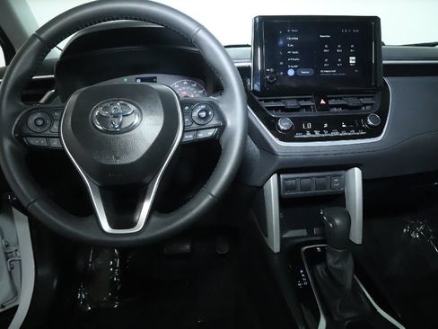 Used 2024 Toyota Corolla Cross LE FWD image 26