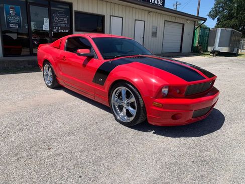 Used 2007 Ford Mustang GT Premium RWD image 4