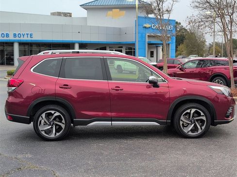 Used 2023 Subaru Forester Touring image 2