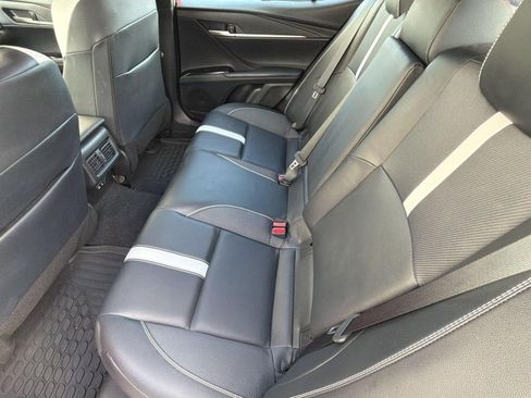 Used 2025 Toyota Camry SE w/ Convenience Package FWD image 24