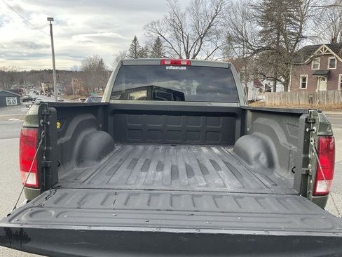 Used 2021 RAM 1500 Classic SLT image 18