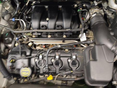 Used 2018 Ford Explorer Limited w/ Equipment Group 301A FWD image 30