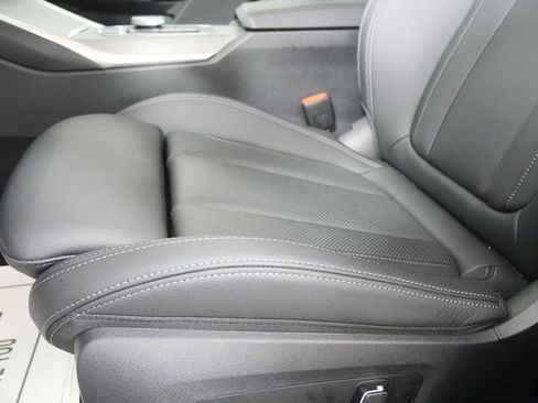 Certified 2025 BMW i4 eDrive40 image 10