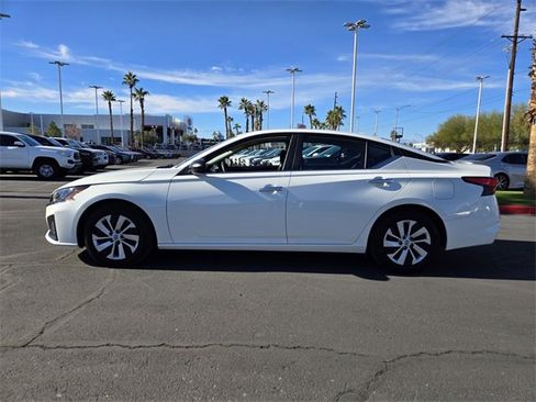 Used 2025 Nissan Altima 2.5 S image 6