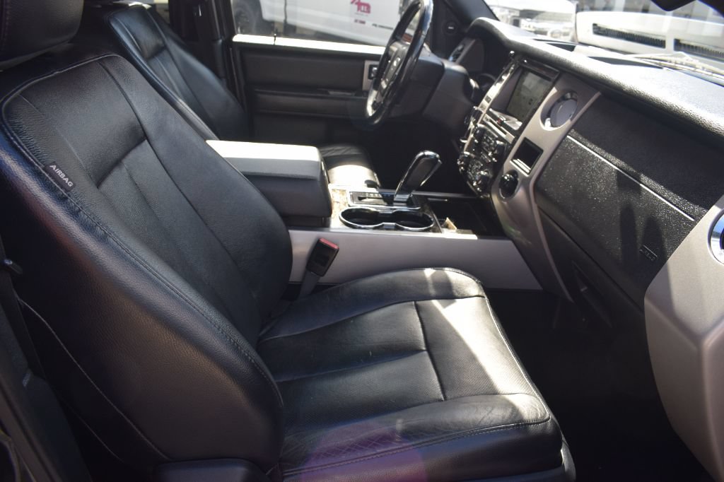 Used 2017 Ford Expedition Limited RWD image 17