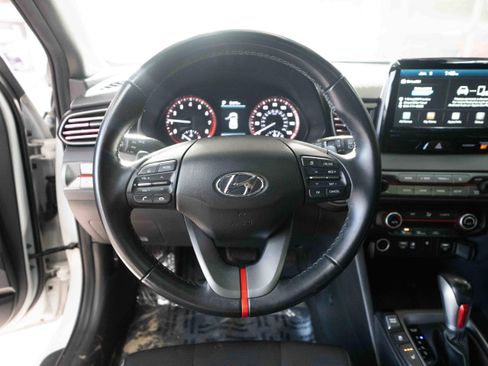 Used 2019 Hyundai Veloster 2.0 Premium image 21