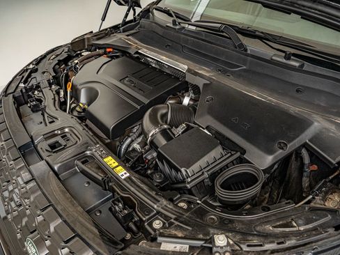 Used 2023 Land Rover Discovery Sport SE image 37