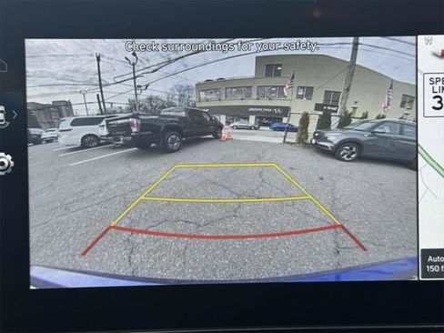 Certified 2025 Hyundai Elantra SEL image 28